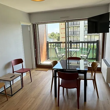 Cabourg: Bel 3 Pieces Vue Mer, 2 Balcons, Animaux Admis - Fr-1-487-370 Apartman