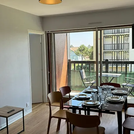 Apartment Cabourg: Bel 3 Pieces Vue Mer, 2 Balcons, Animaux Admis - Fr-1-487-370 *