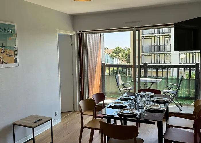 Apartman Cabourg: Bel 3 Pieces Vue Mer, 2 Balcons, Animaux Admis - Fr-1-487-370 *