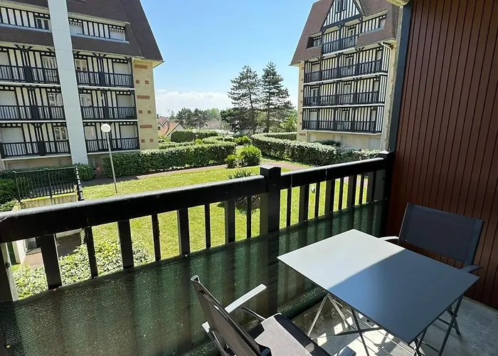 Apartman Cabourg: Bel 3 Pieces Vue Mer, 2 Balcons, Animaux Admis - Fr-1-487-370 Cabourg